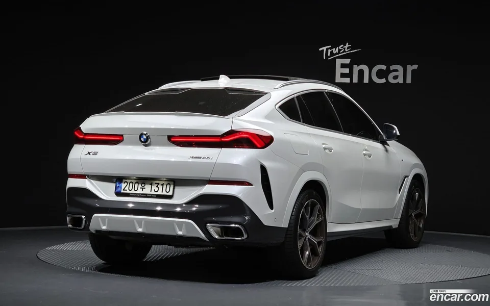 BMW X6 xDrive40i M 2023 — миниатюра 2