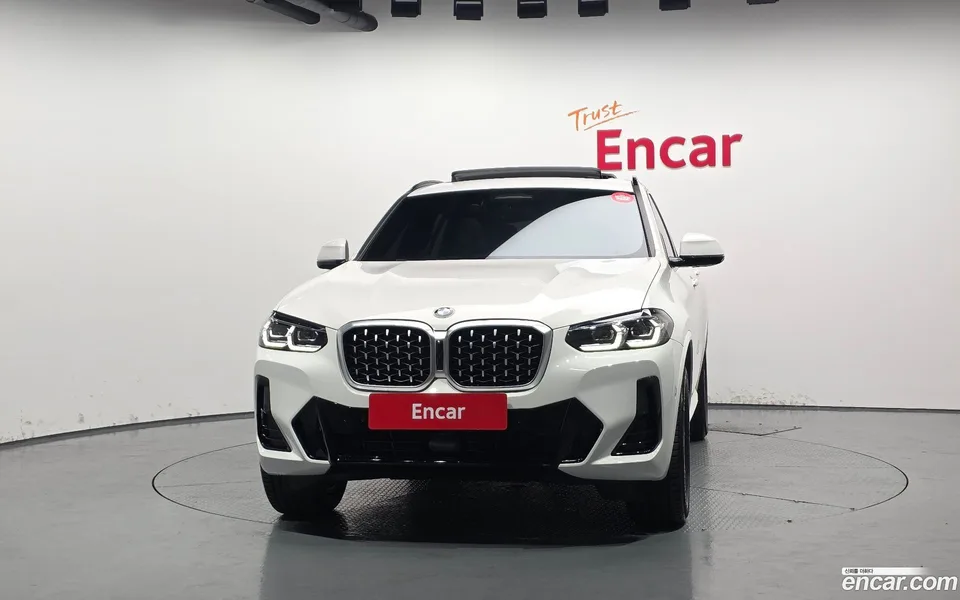 BMW X4 xDrive20i M 2023 — миниатюра 3