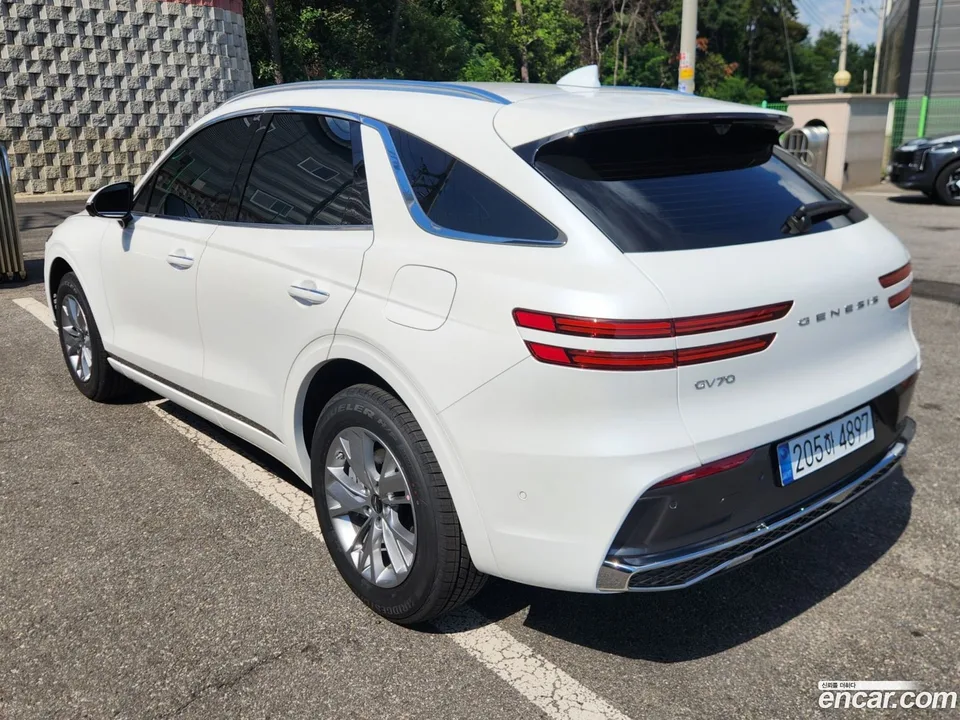 Genesis GV70 2.5T 2WD 2025 — миниатюра 3