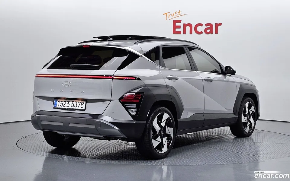 Hyundai Kona 1.6 4WD 2023 — миниатюра 2