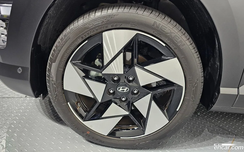 Hyundai Kona 1.6 4WD 2023 — миниатюра 5