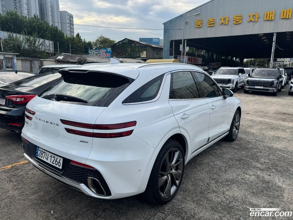 Genesis GV70 2.5T AWD 2023 — миниатюра 2