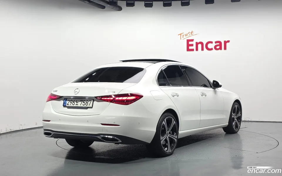 Mercedes-Benz C-Class C300 4MATIC 2023 — миниатюра 2