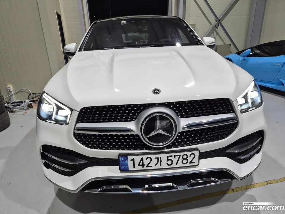 Mercedes-Benz GLE-Class GLE400d 4MATIC 2023 — миниатюра 3