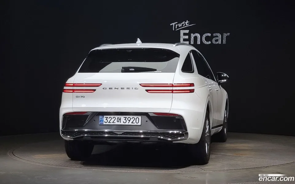 Genesis GV70 2.5T 2WD 2024 — миниатюра 4