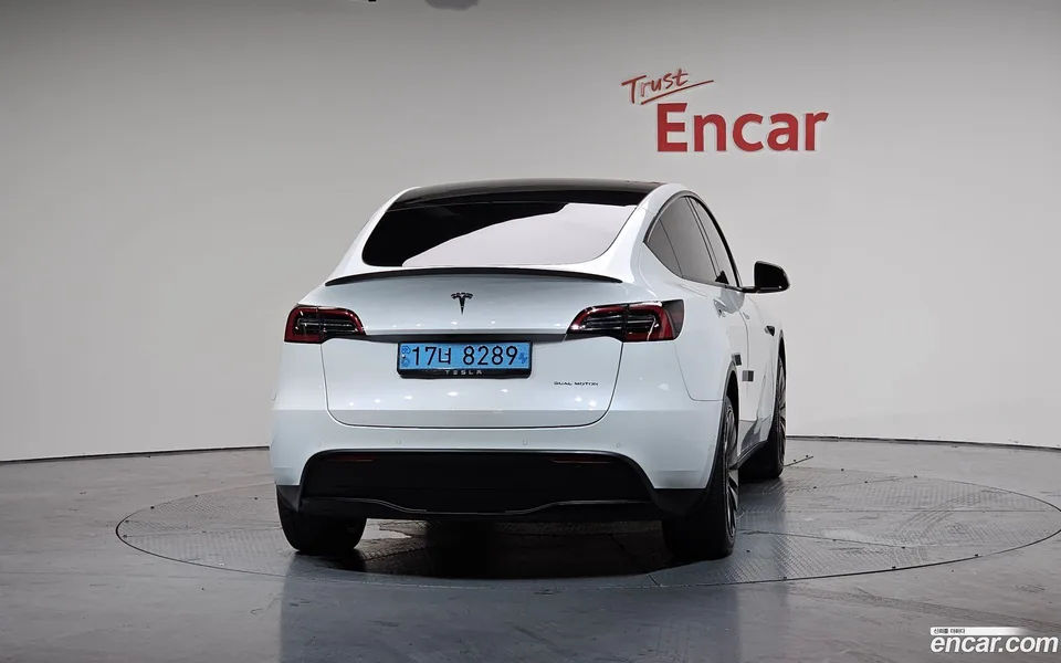 Tesla Model Y AWD 2022 — миниатюра 4
