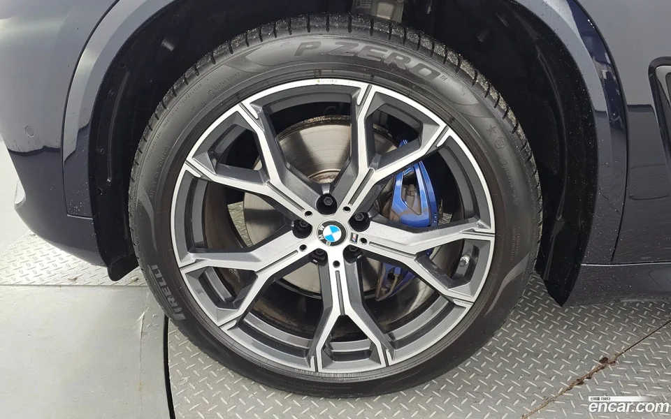 BMW X5 xDrive 40i M 2023 — миниатюра 5
