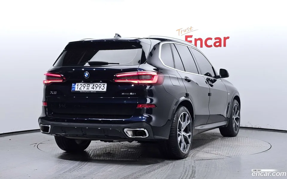 BMW X5 xDrive 40i M 2023 — миниатюра 2