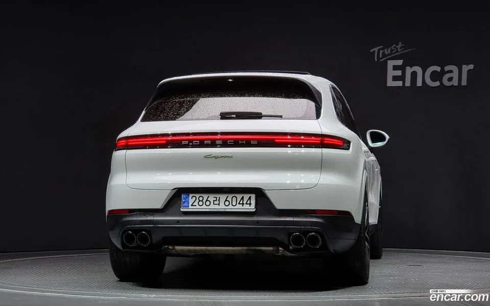 Porsche Cayenne 3.0 E- 2025 — миниатюра 4
