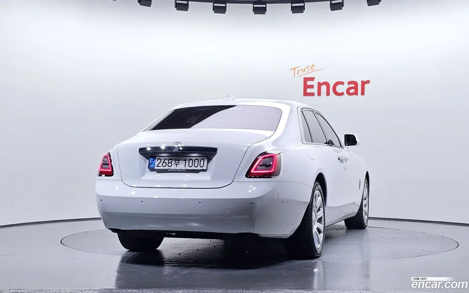 Rolls-Royce Ghost 6.7 V12 2022 — миниатюра 4