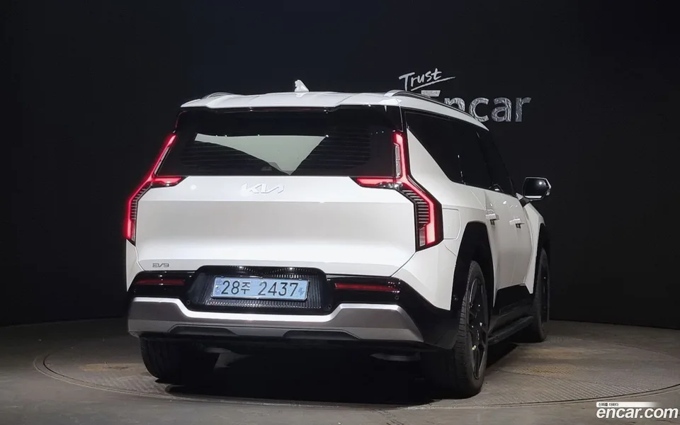 Kia EV9 4WD 2023 — миниатюра 4