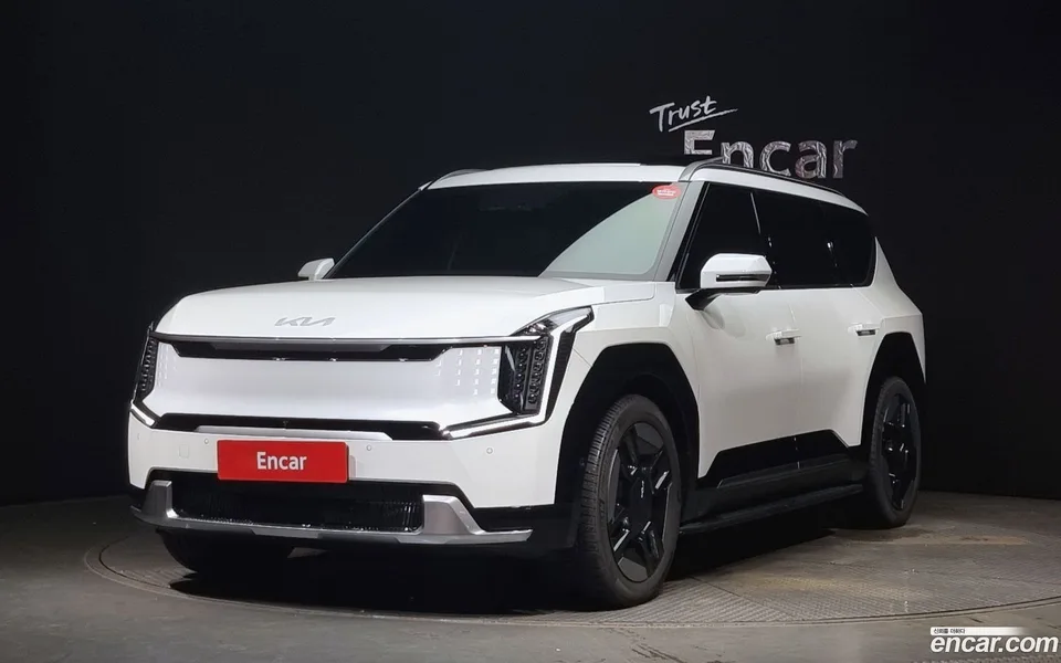 Kia EV9 4WD 2023 — фото 1, купить с доставкой в Москву
