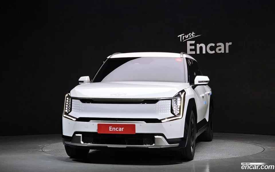 Kia EV9 2WD 2023 — миниатюра 3