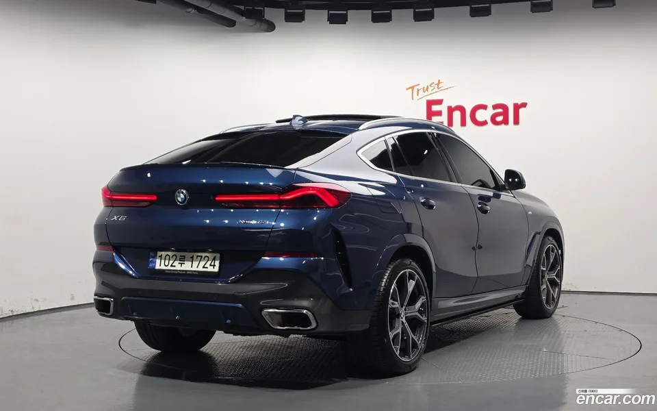 BMW X6 xDrive40i M 2023 — миниатюра 2