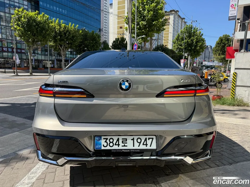 BMW 7 Series 740i xDrive M 2025 — миниатюра 5