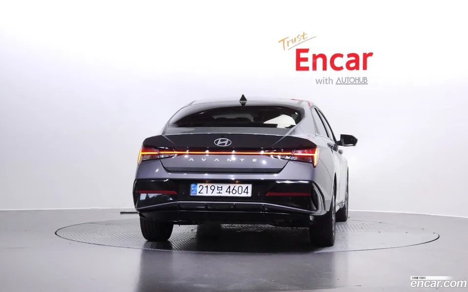 Hyundai Avante CN7 Hybrid 2024 — миниатюра 4