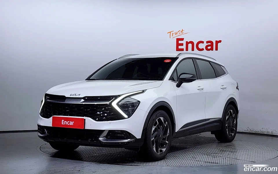 Kia Sportage 1.6 2WD 2023 — фото 1, купить с доставкой в Москву