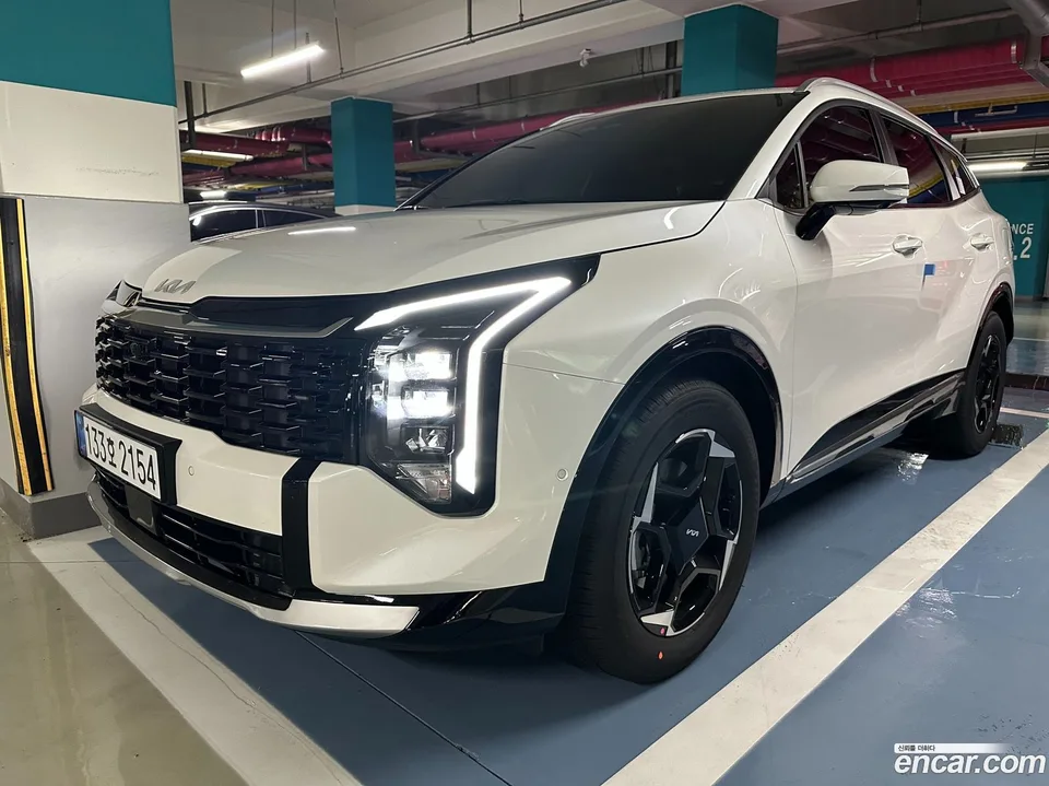 Kia Sportage 1.6 2WD 2025 — фото 1, купить с доставкой в Москву