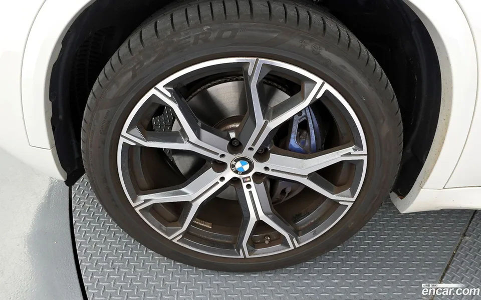 BMW X5 xDrive 30d M 2025 — миниатюра 5