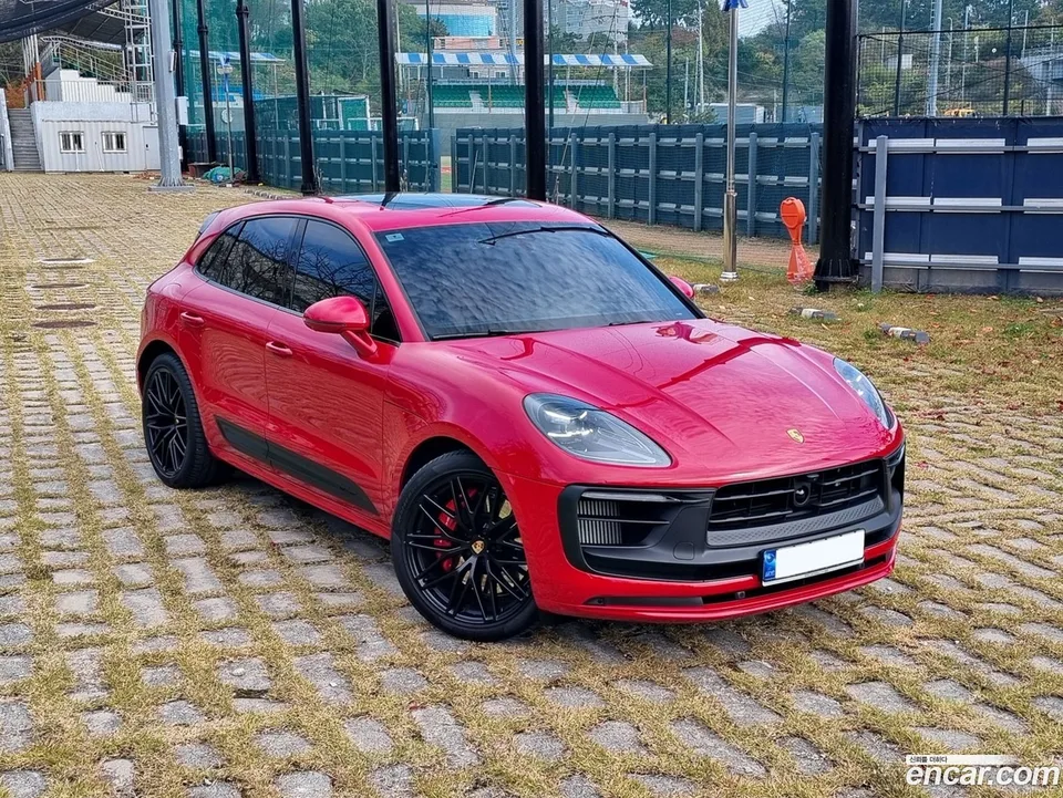 Porsche Macan 2.9 GTS 2023 — миниатюра 2