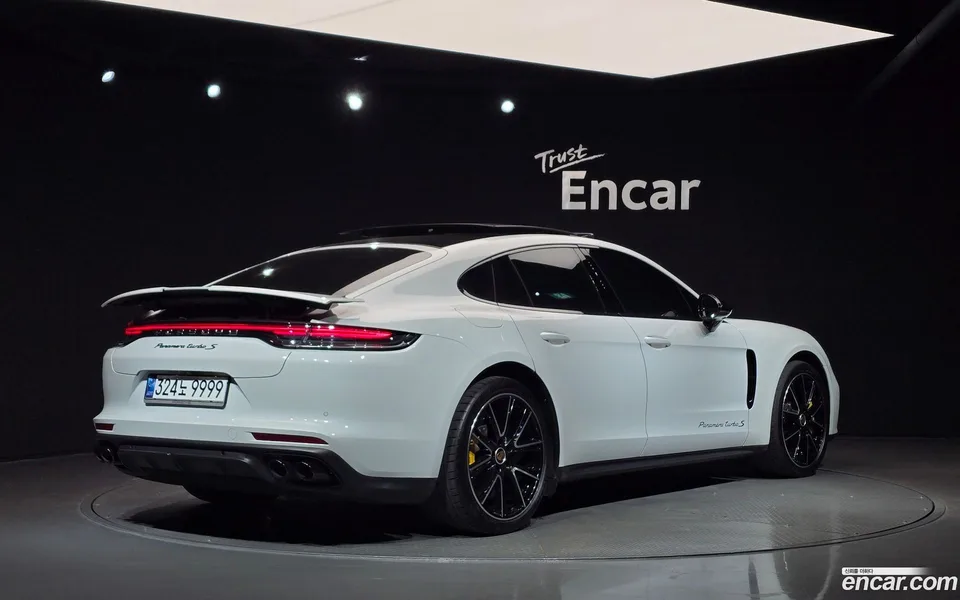 Porsche Panamera (971) 4.0 S 2023 — миниатюра 2