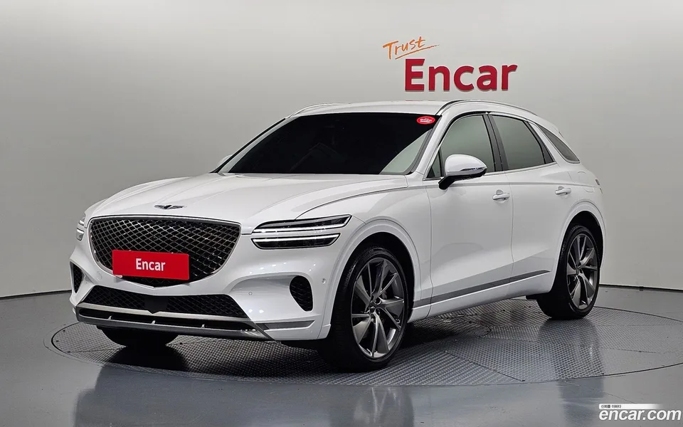 Genesis GV70 2.5T 2WD 2023 — фото 1, купить с доставкой в Москву
