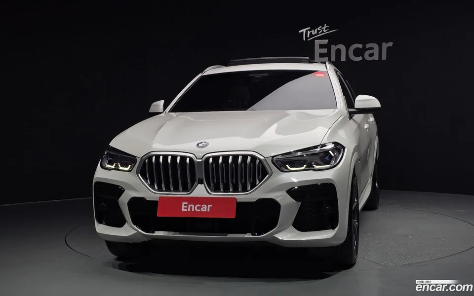 BMW X6 xDrive40i M 2023 — миниатюра 3