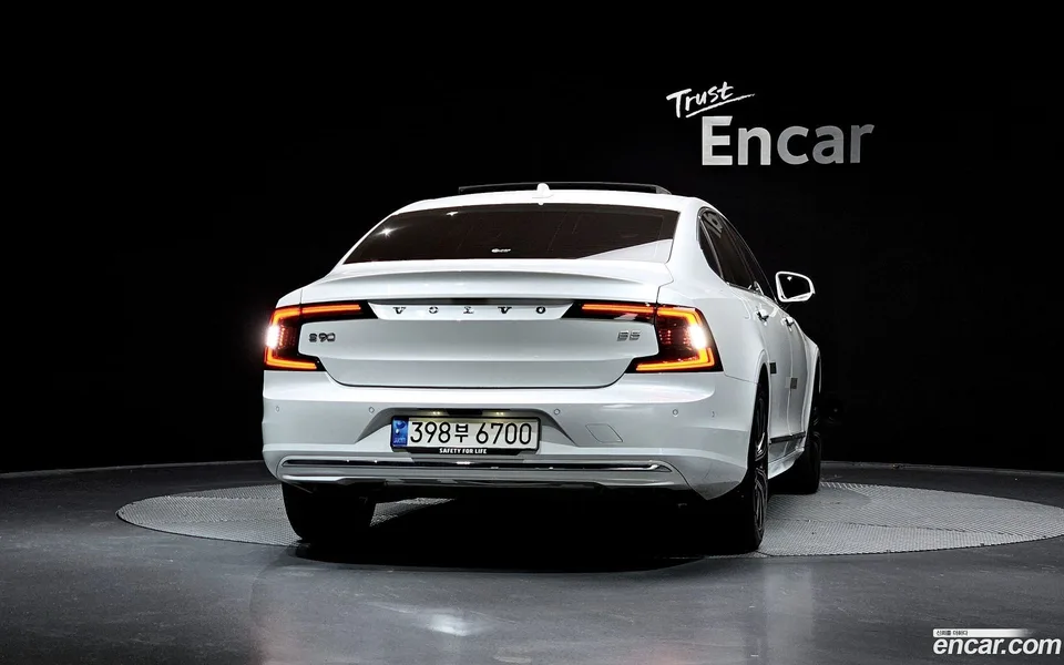 Volvo S90 B5 2023 — миниатюра 4