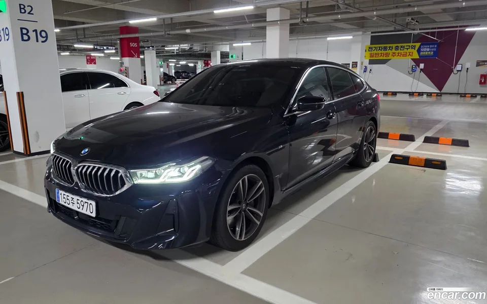 BMW 6 Series GT 620d M 2023 — миниатюра 2