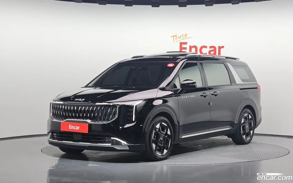 Kia Carnival 9 2024 — фото 1, купить с доставкой в Москву