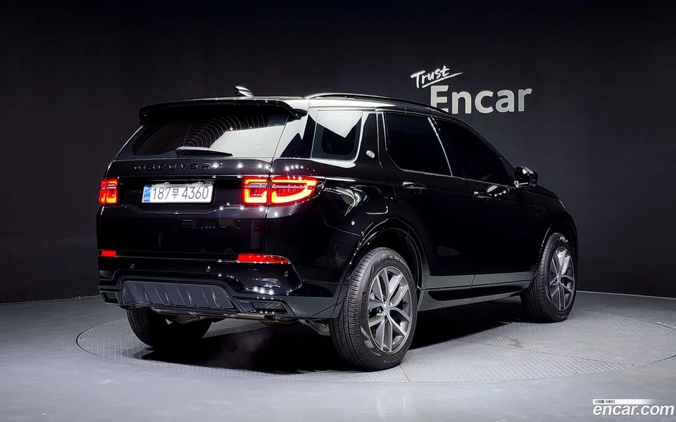 Land Rover Discovery Sport P250 SE 2024 — миниатюра 2