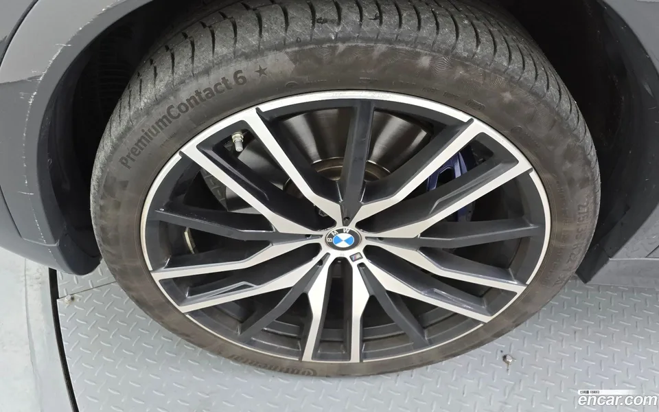 BMW X6 xDrive40d M 2023 — миниатюра 5