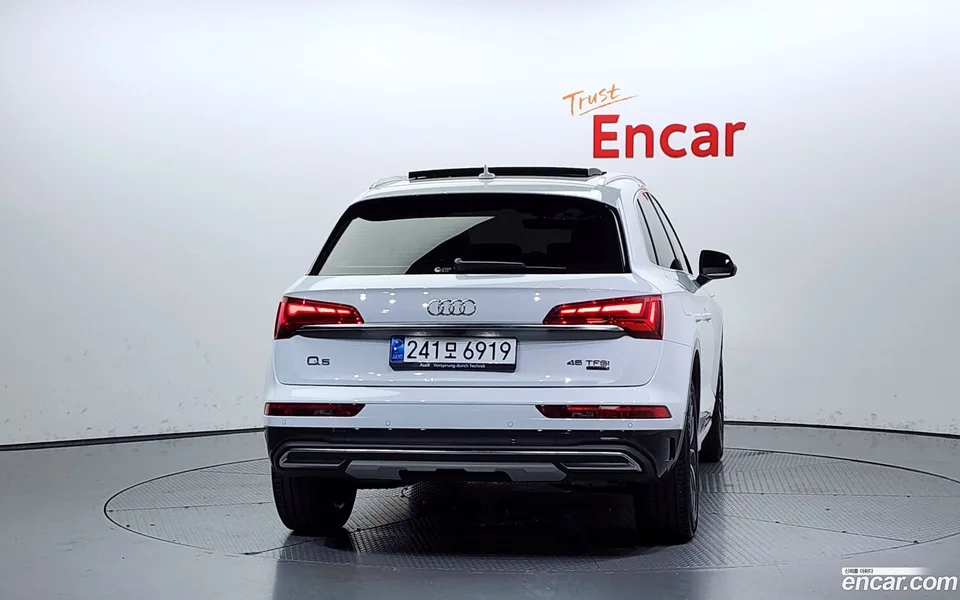 Audi Q5 45 TFSI 2023 — миниатюра 4
