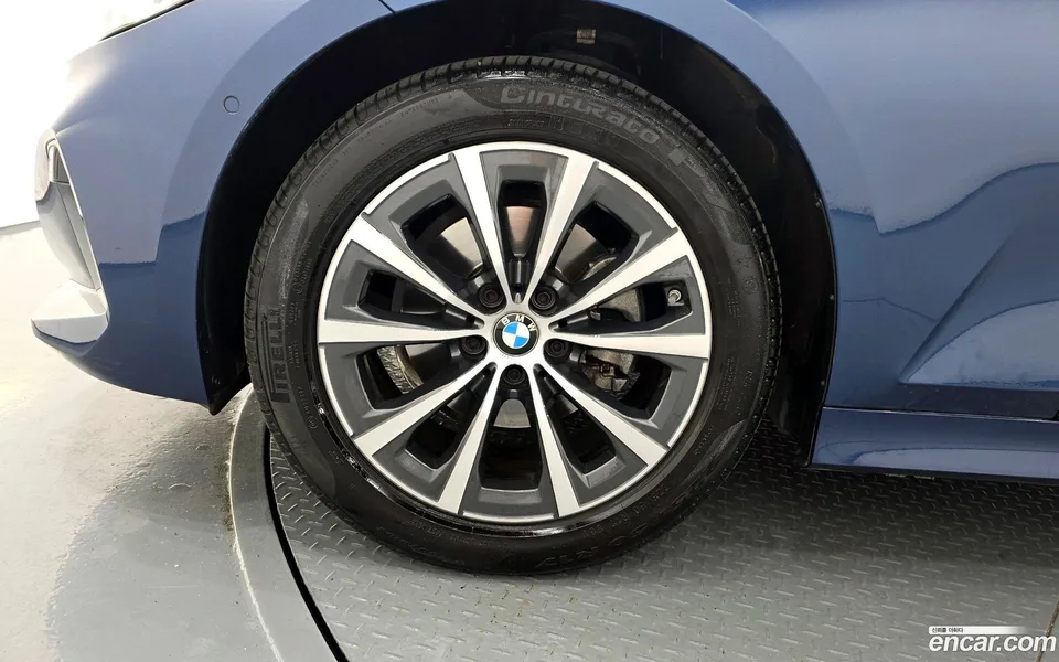 BMW 3 Series 320i 2023 — миниатюра 5