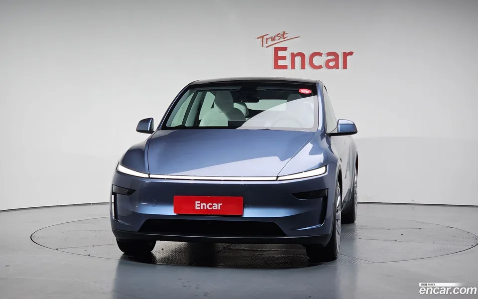 Tesla Model Y AWD 2025 — миниатюра 3