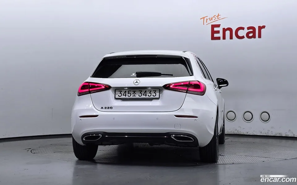 Mercedes-Benz A-Class A220 2023 — миниатюра 4