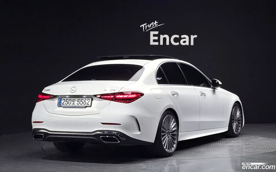 Mercedes-Benz C-Class C300 4MATIC AMG Line 2023 — миниатюра 2
