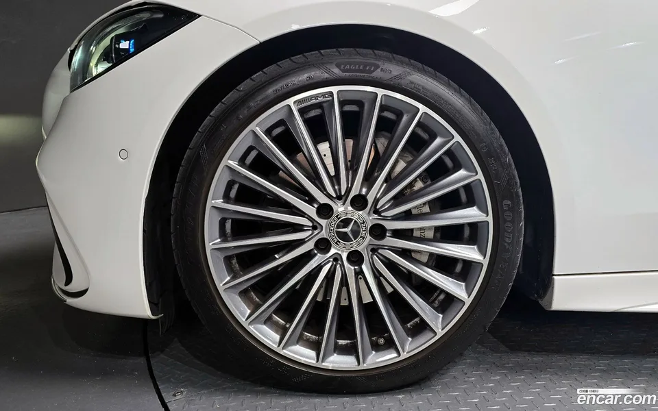 Mercedes-Benz C-Class C300 4MATIC AMG Line 2023 — миниатюра 5