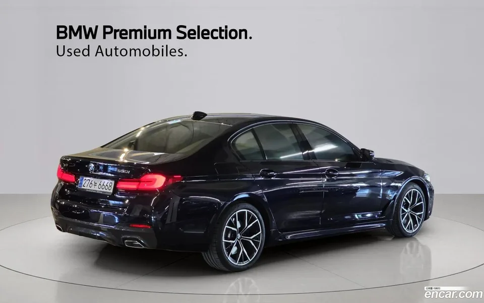 BMW 5 Series 530i xDrive M 2023 — миниатюра 2