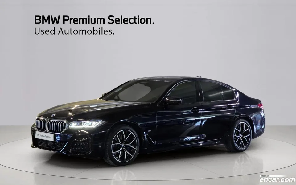 BMW 5 Series 530i xDrive M 2023 — фото 1, купить с доставкой в Москву