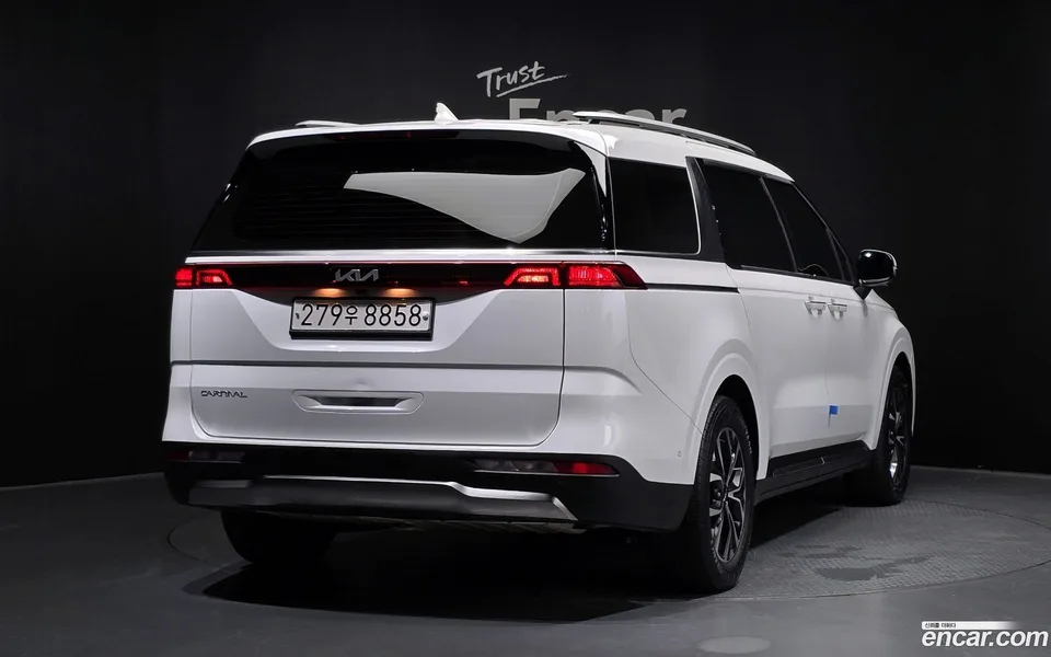 Kia Carnival 9 2023 — миниатюра 2