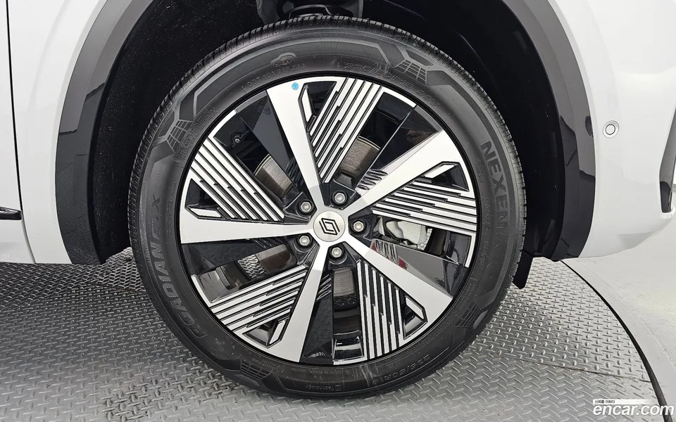 Renault Samsung Grand Koleos 1.5 E-TECH 2WD 2025 — миниатюра 5