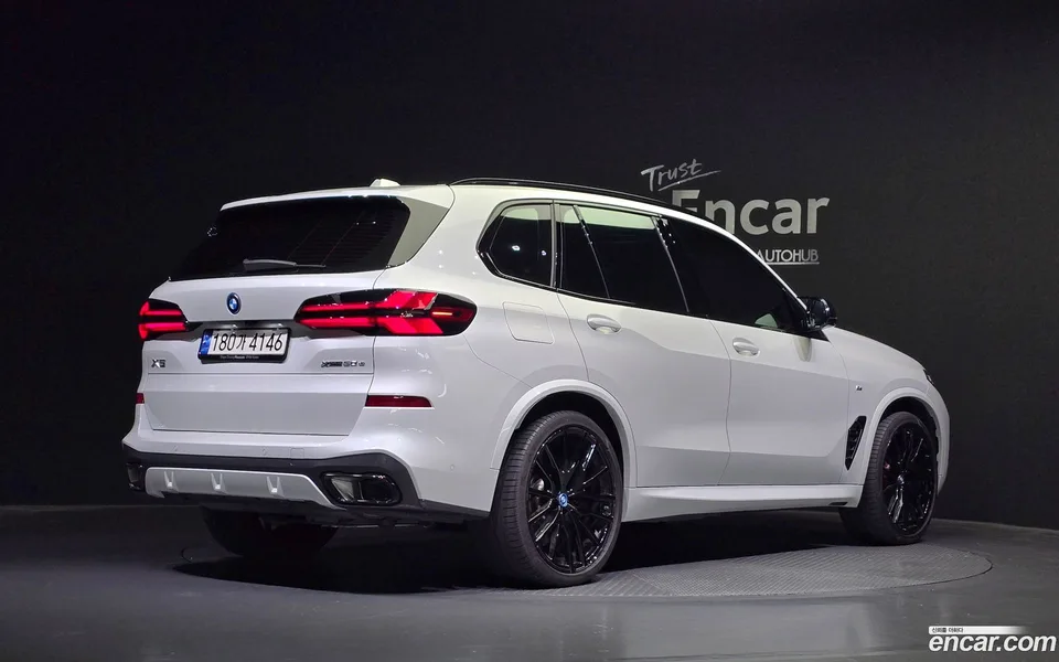BMW X5 xDrive 50e M 2024 — миниатюра 2