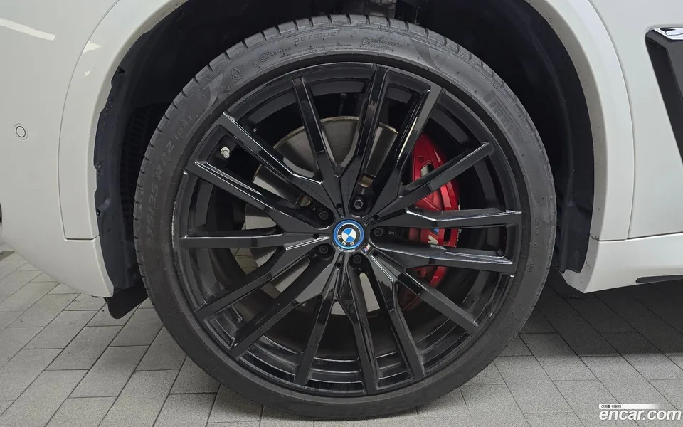 BMW X5 xDrive 50e M 2024 — миниатюра 5