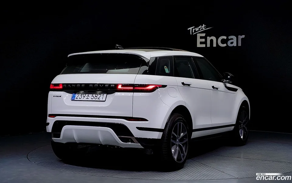 Land Rover Range Rover Evoque P250 SE 2024 — миниатюра 2