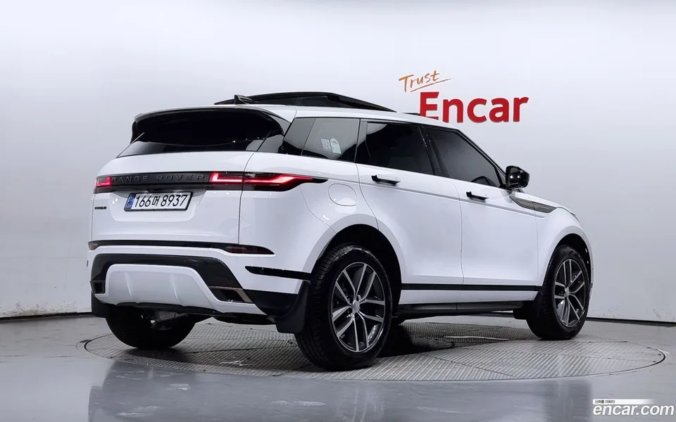Land Rover Range Rover Evoque P250 SE 2025 — миниатюра 2