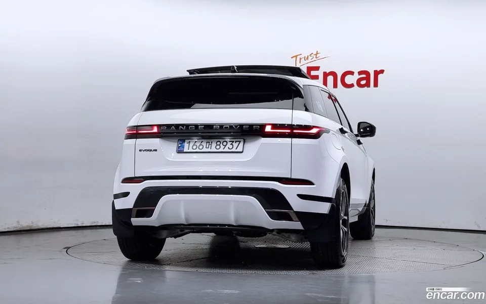 Land Rover Range Rover Evoque P250 SE 2025 — миниатюра 3