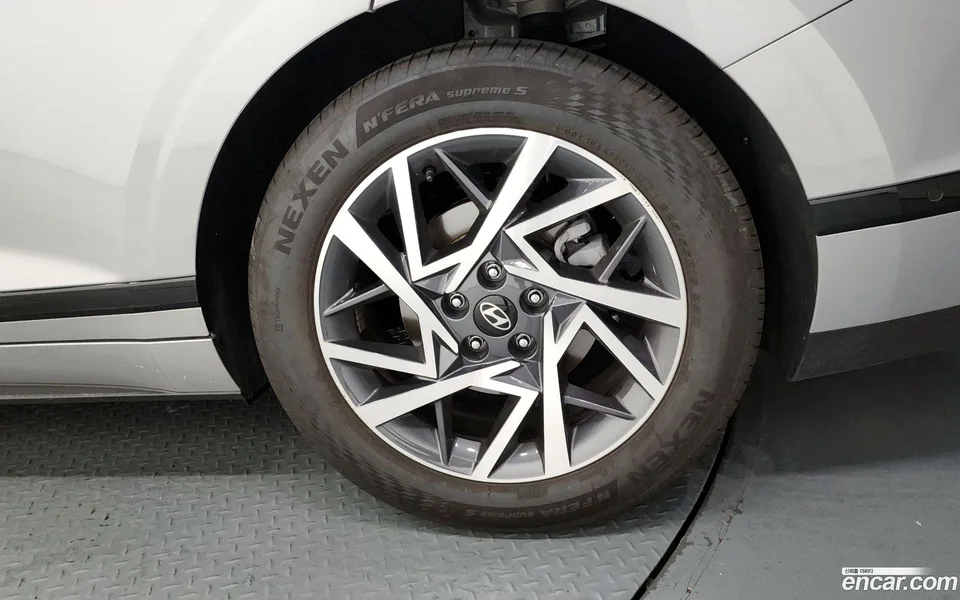 Hyundai Grandeur 2.5 2WD 2023 — миниатюра 5