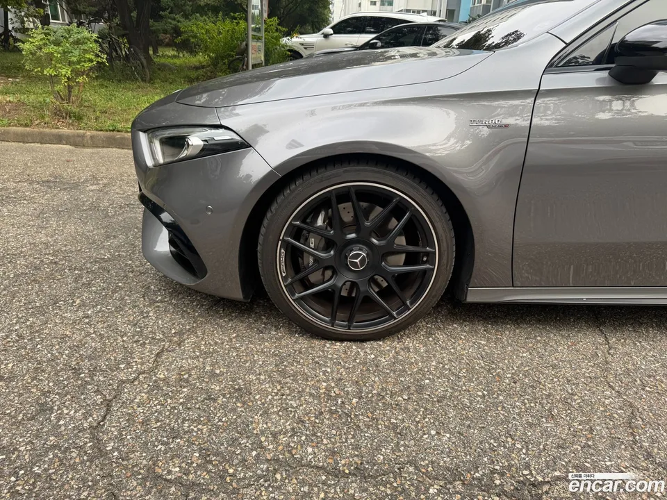 Mercedes-Benz A-Class AMG A45 4MATIC+ 2023 — миниатюра 3
