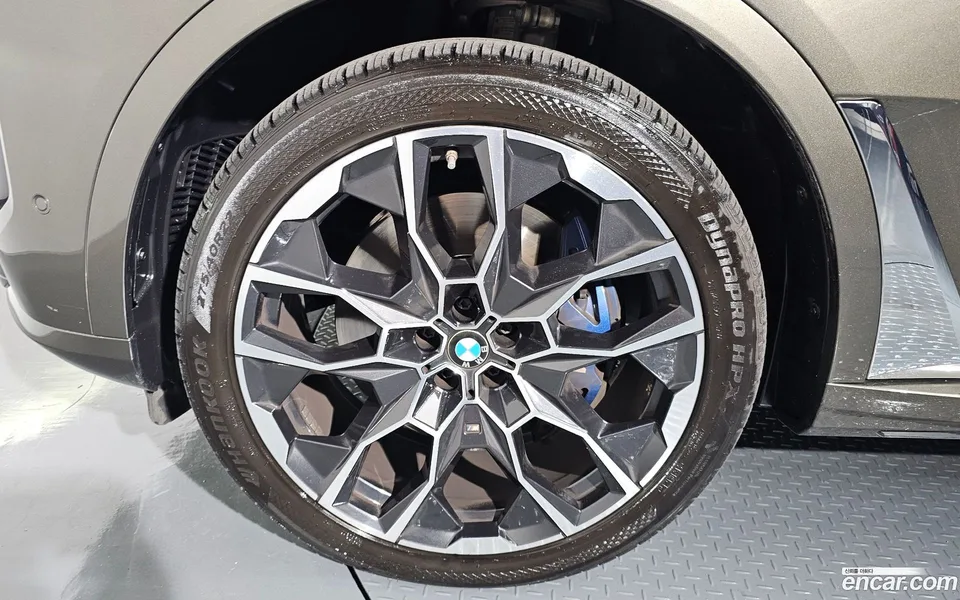 BMW X7 xDrive 40d M 7 2023 — миниатюра 5